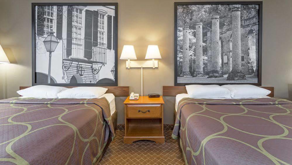 Hotel Super 8 By Wyndham Orangeburg Near I-26 Esterno foto
