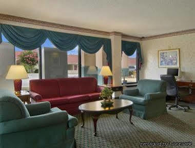Hotel Super 8 By Wyndham Orangeburg Near I-26 Esterno foto